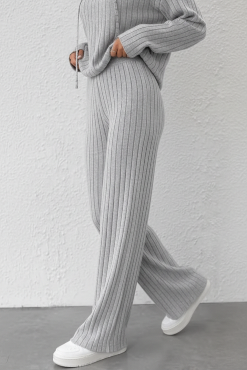 Conjunto Chic de Sudadera con Capucha y Pantalón Alto - LÚVORA