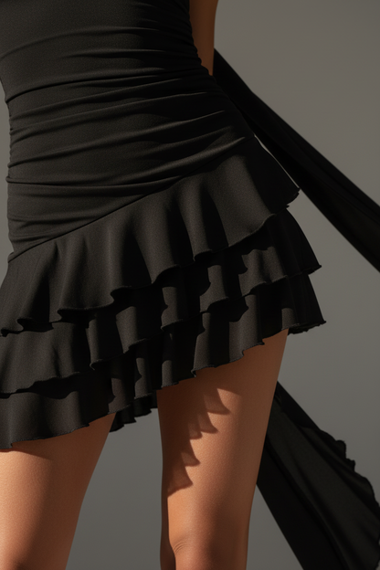 Vestido Mini Asimétrico con Volantes y Bufanda - LÚVORA