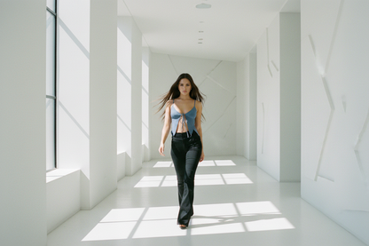 Top Chaleco Crop con Lazo Frontal - LÚVORA