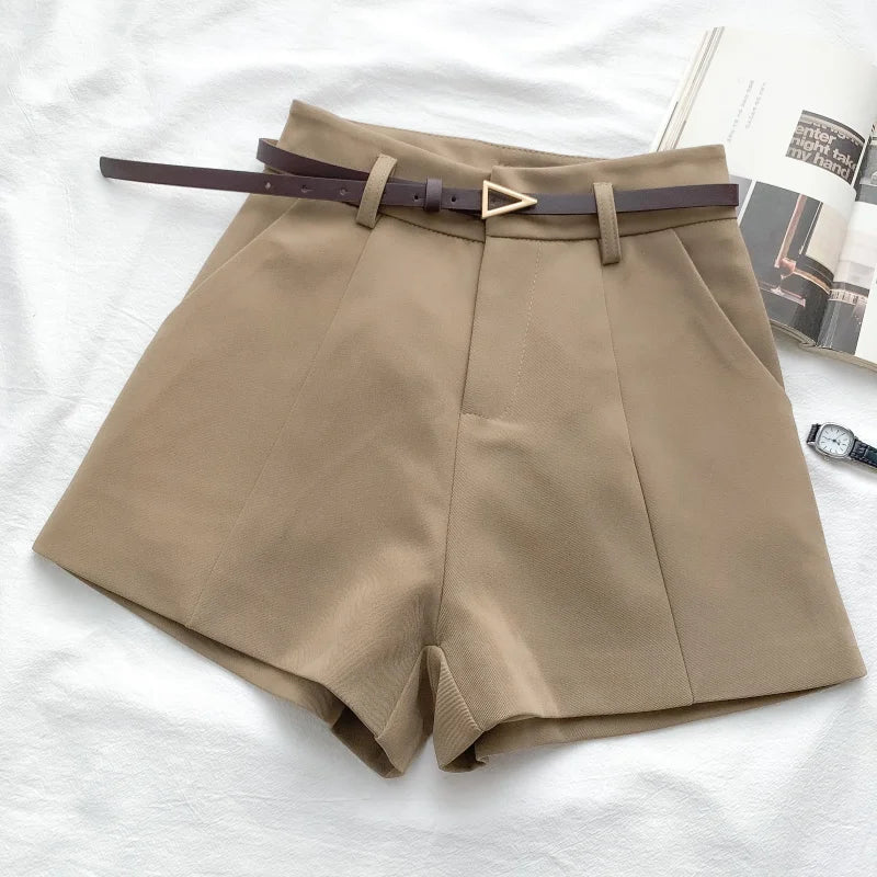 Shorts Chic de Cintura Alta Alineados - LÚVORA