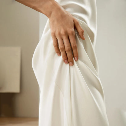 Vestido de Noche de Seda Ante Minimalista - LÚVORA
