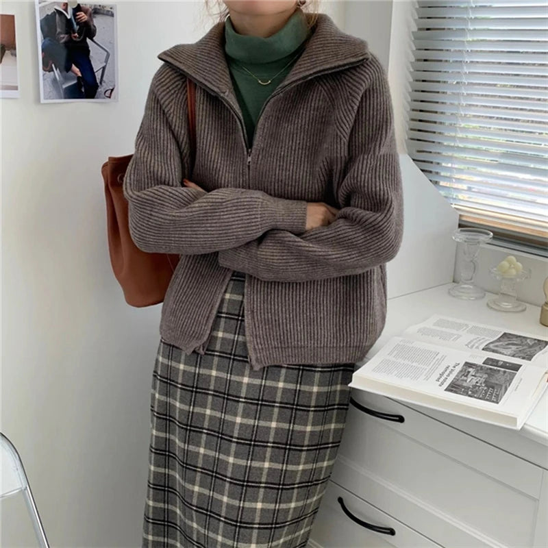 Cardigan Chic de Punto con Cuello Caído - LÚVORA