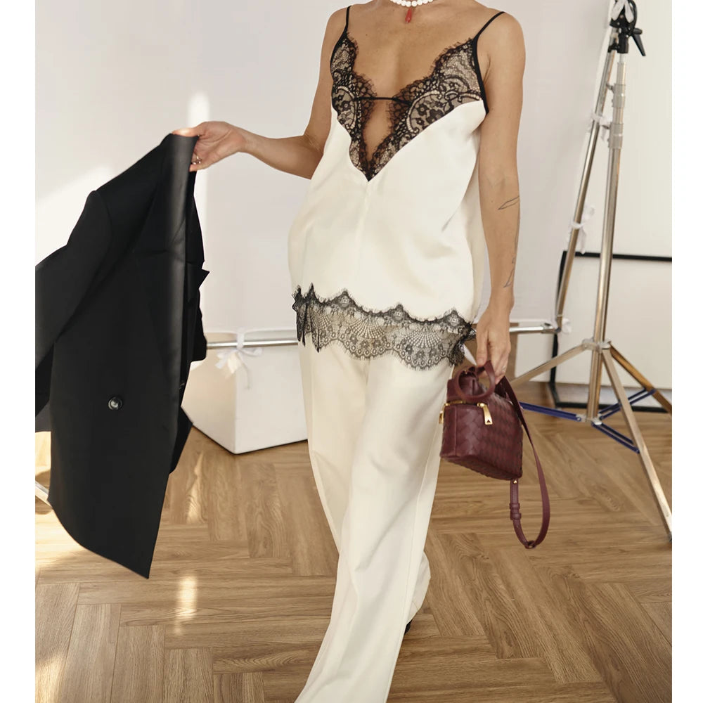 Camisón de Seda Satinada con Encaje - LÚVORA