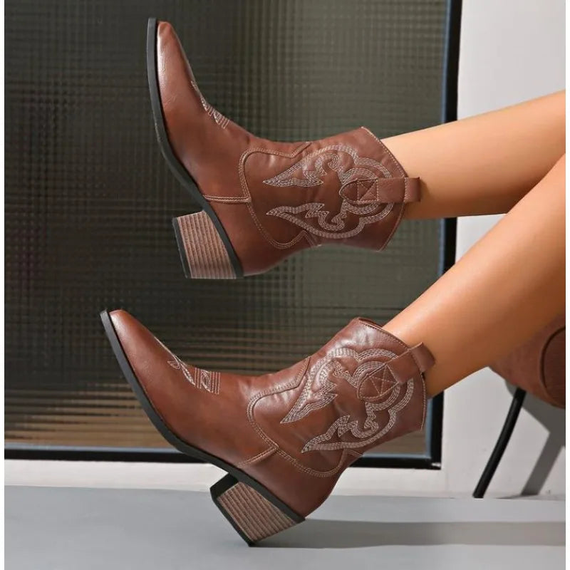 Botas Altas de Cuero Cowgirl Embrolladas - LÚVORA