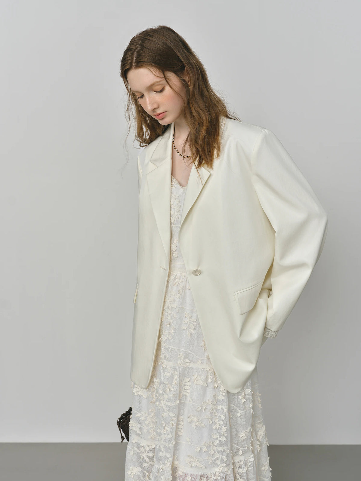 Blazer Chic con Encaje - LÚVORA