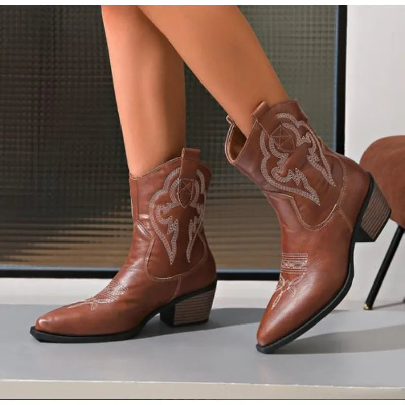 Botas Altas de Cuero Cowgirl Embrolladas - LÚVORA