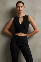 Top con Diseño Trenzado - LÚVORA