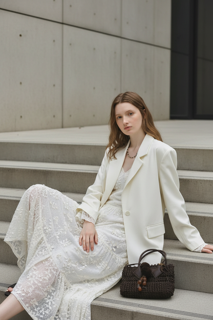 Blazer Chic con Encaje - LÚVORA