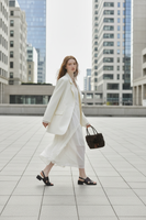 Blazer Chic con Encaje - LÚVORA